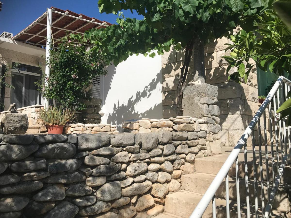Apartman Flora'S Garden Korcula Town Exterior foto